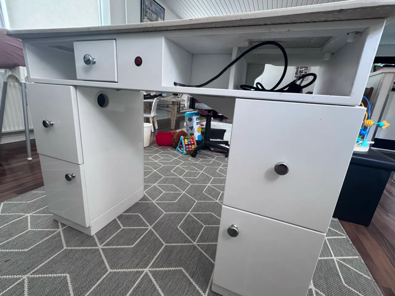 Billede 3 - Hvid negle bord