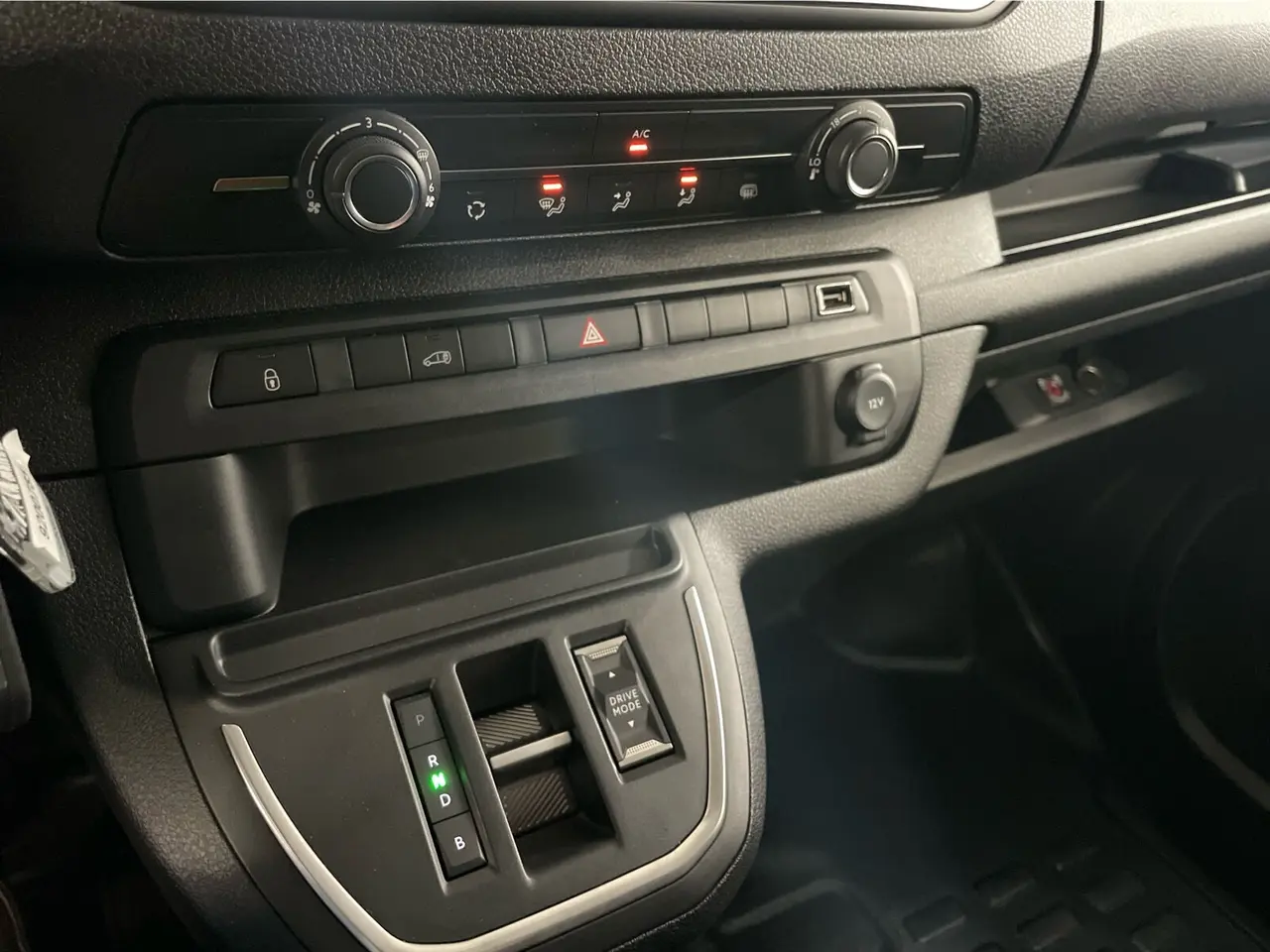 Billede 21 - Peugeot e-Expert 75 L2 Plus Van