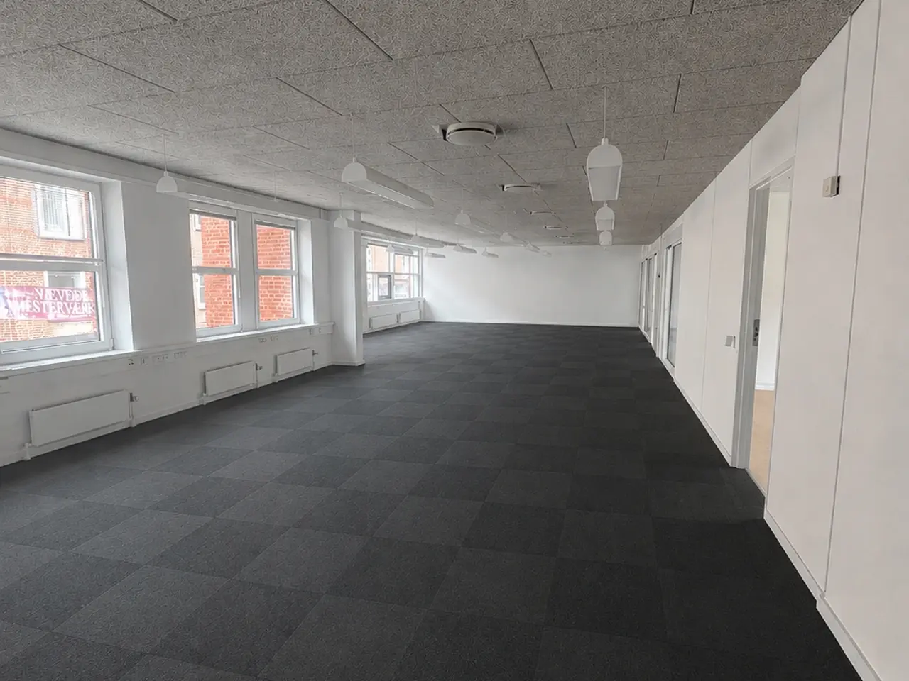 Billede 1 - 2 x 290 kvm kontorlokaler udlejes i Kolding Centrum