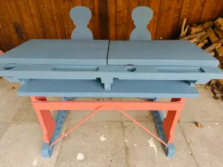 Gammel skolepult
