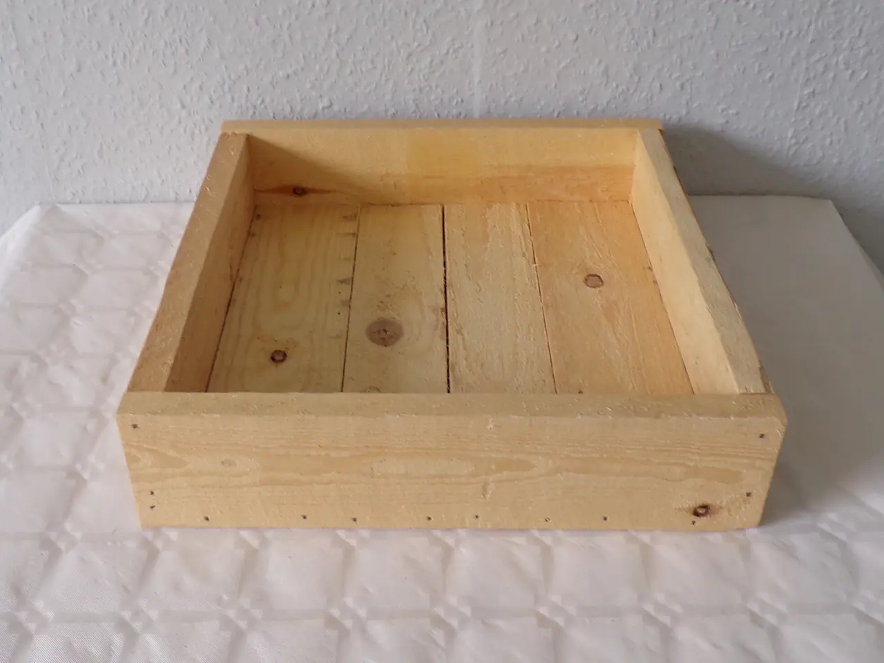 Billede 3 - Bakke genbrugstræ 30 x 30 cm