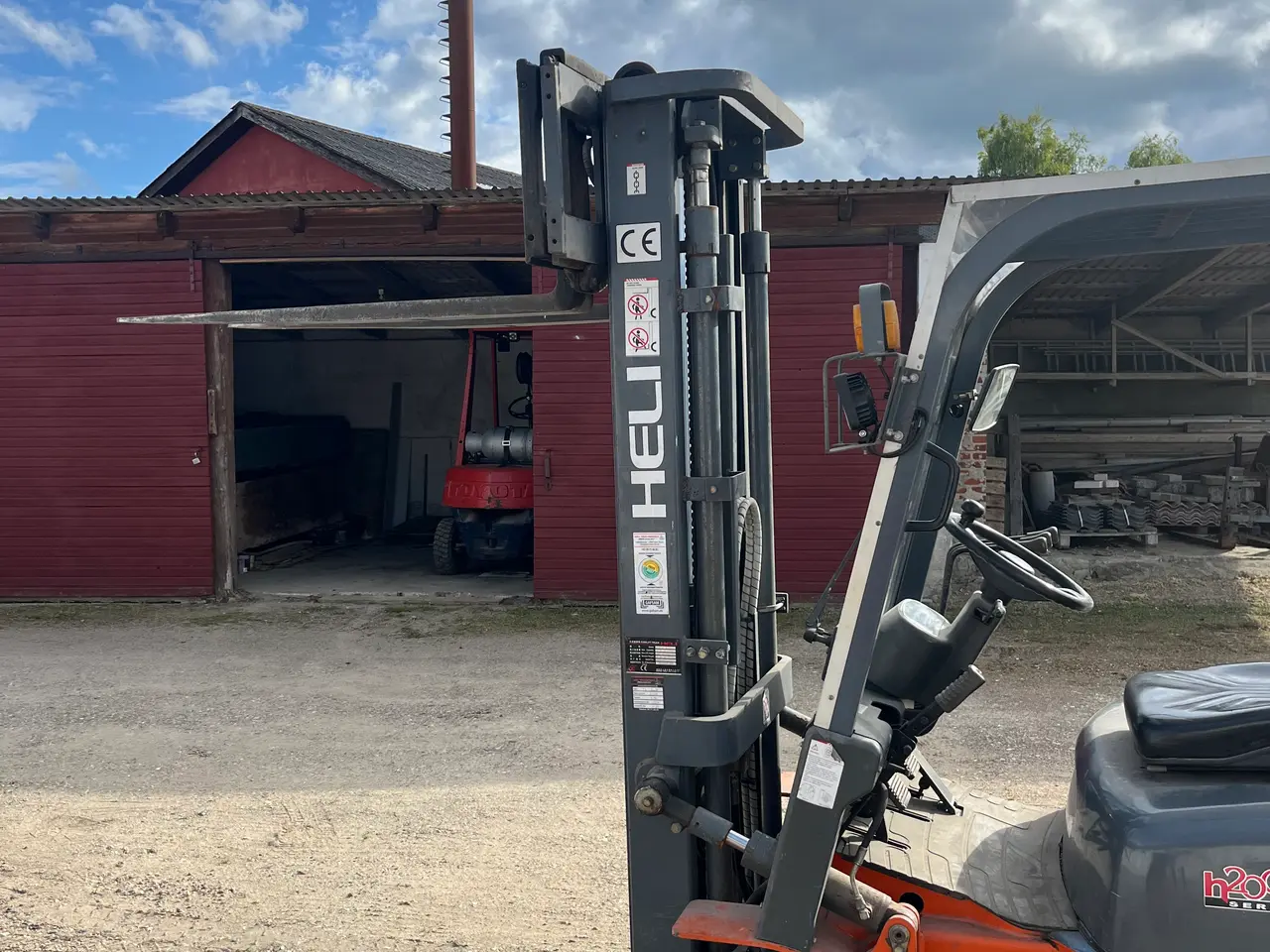 Billede 4 - Heli 1800kg diesel gaffeltruck med fuld friløft.