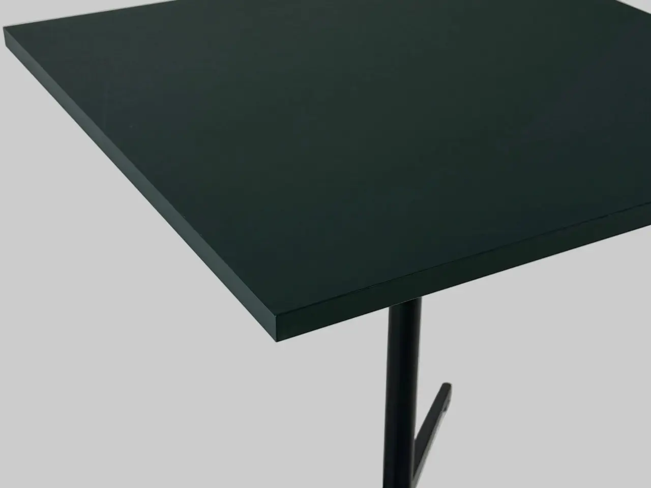Billede 4 - Bord – Mørkegrøn/Sort Stel 70x70cm