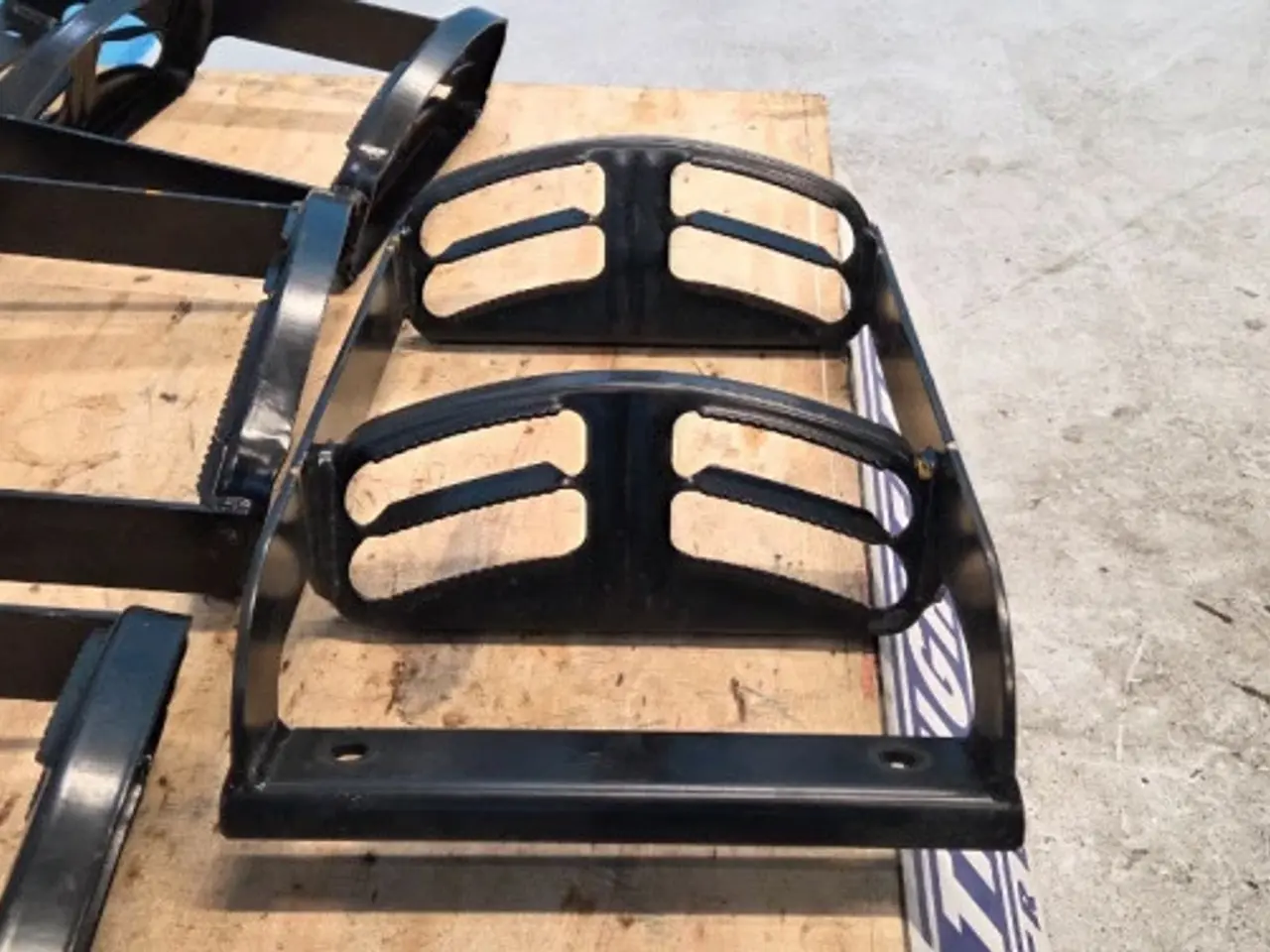Billede 9 - New Holland T4.75 Stige 47600020 4Stk