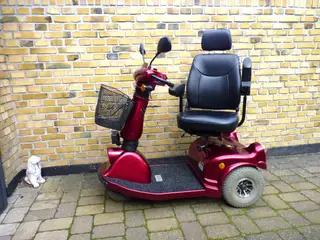 El Scooter Karma 737, ny model, under 2 år gl.