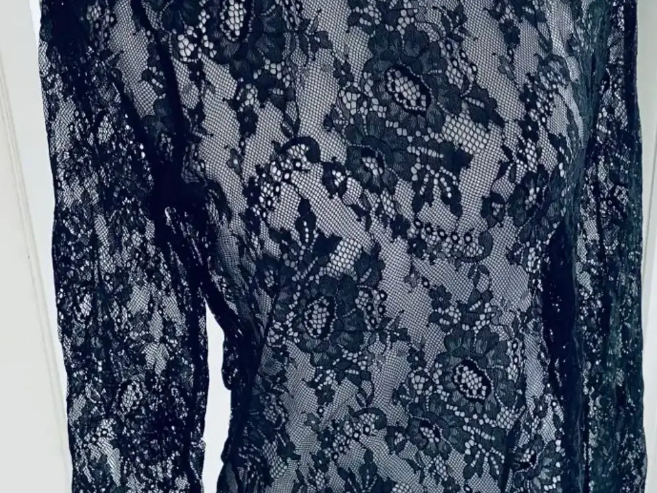 Billede 8 - Bluse fra Custommade i blonde 