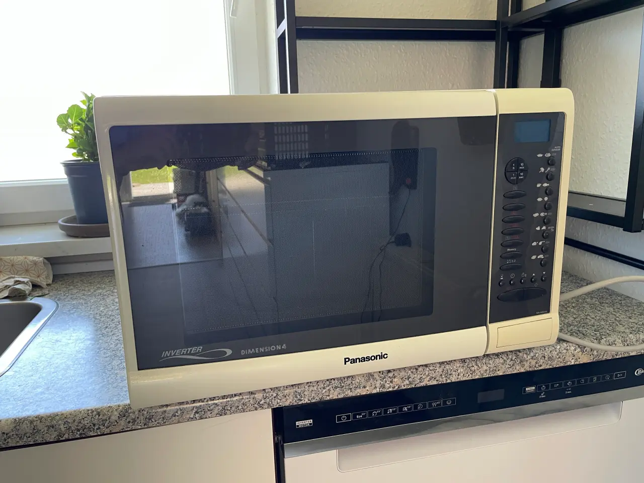 Billede 1 - Mikrobølge- & varmluftovn Panasonic Inverter