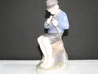 Hyrdedreng, figur fra Royal Copenhagen