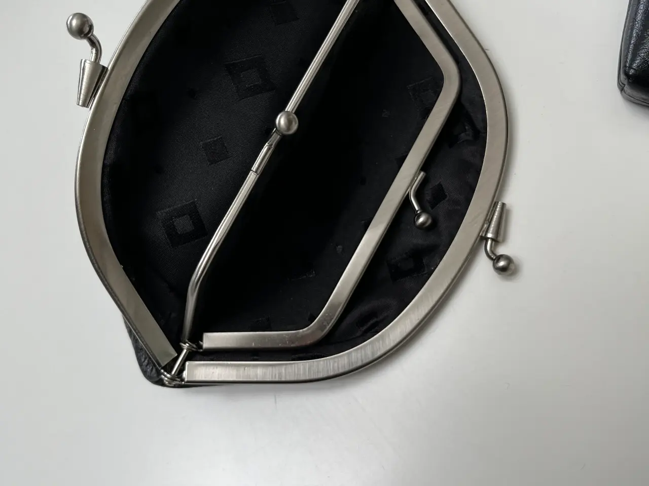Billede 3 - Adax og Belsac clutch/punge 