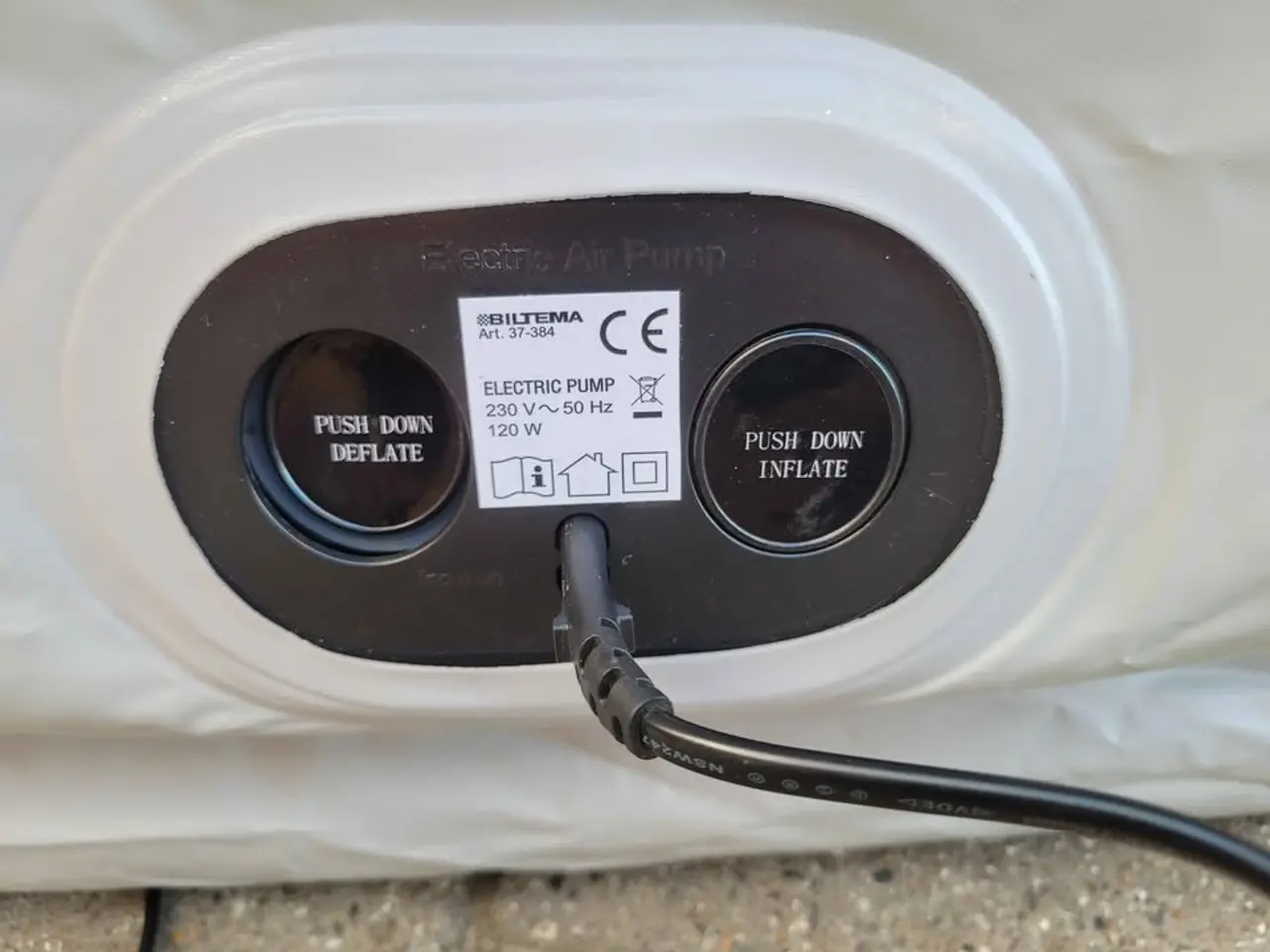 Billede 2 - Luftmadras med elektrisk pumpe