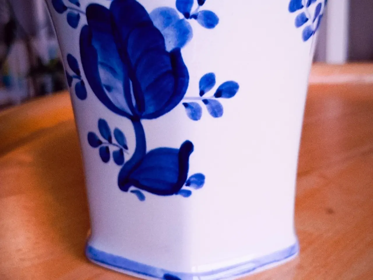 Billede 7 - Blå blomstret vase / urtepotteskjuler