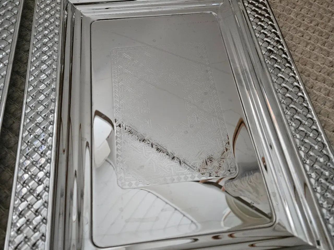 Billede 2 - Flot sæt serveringsbakker – 2 stk.