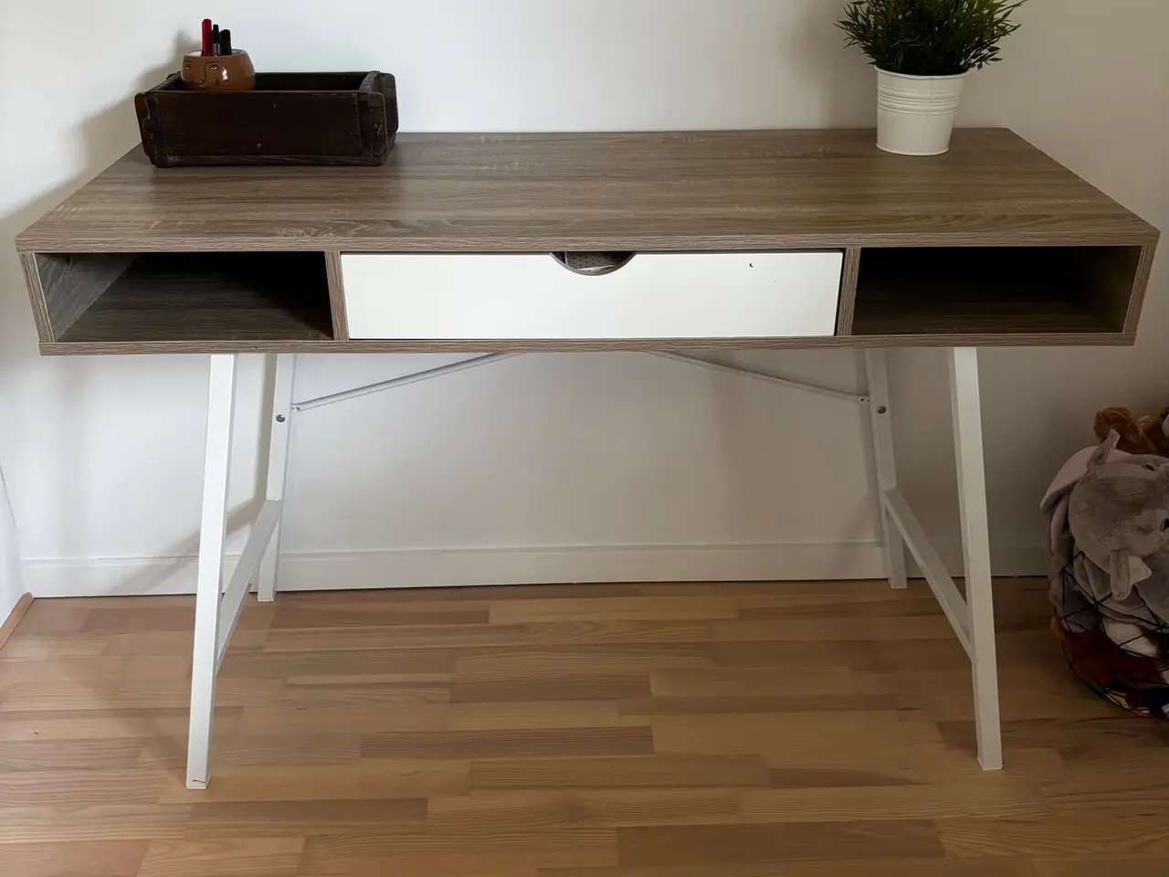 Billede 2 - Skrivebord fra Jysk