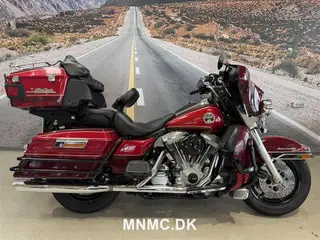 Harley-Davidson FLHTCU ULTRA CLASSIC