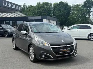 Peugeot 208 1,6 BlueHDi Selection Sky 100HK 5d