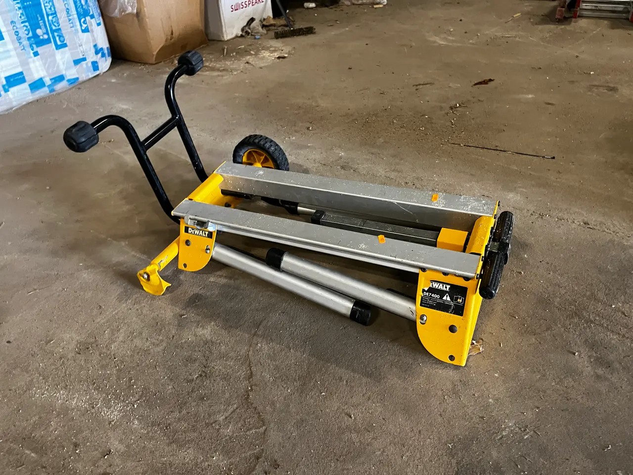 Billede 1 - understel til kap-/geringssav DEWALT DE7400