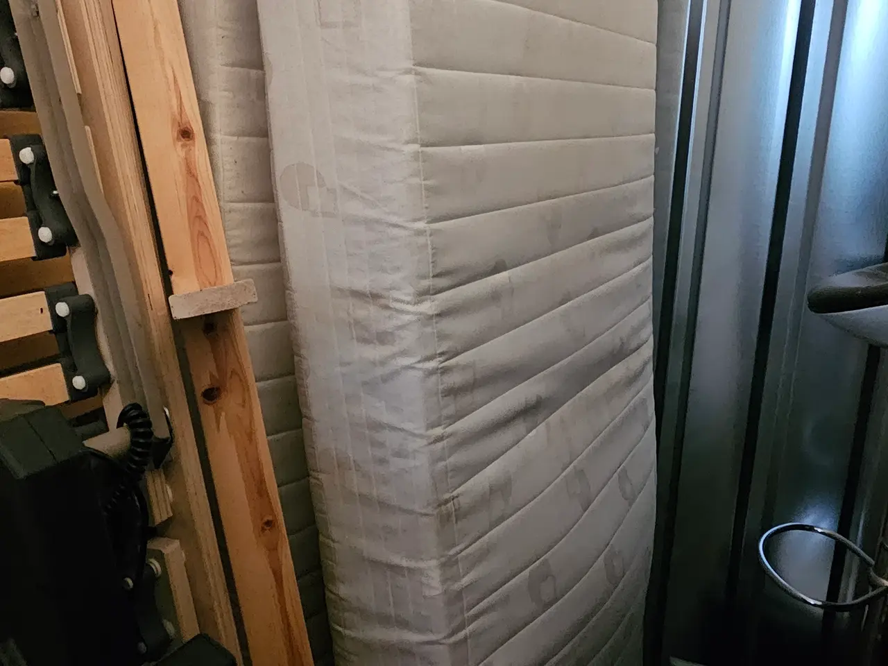 Billede 2 - Alt gives væk samlet! Elevationsseng, sofa,