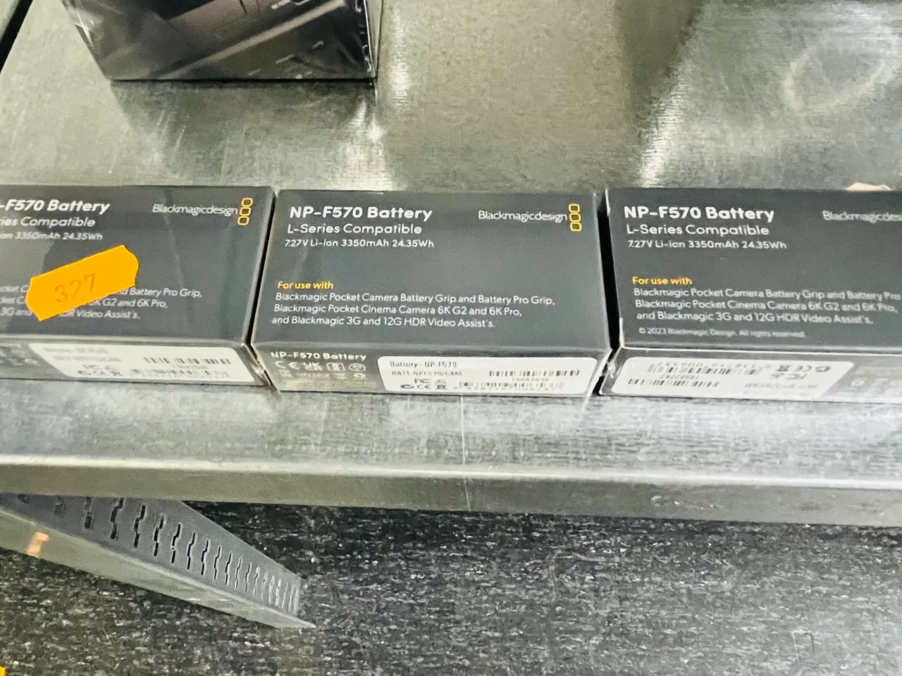 Billede 3 - Div. Tilbehør BLACKMAGIC – Søgere, Mounts, Batterier