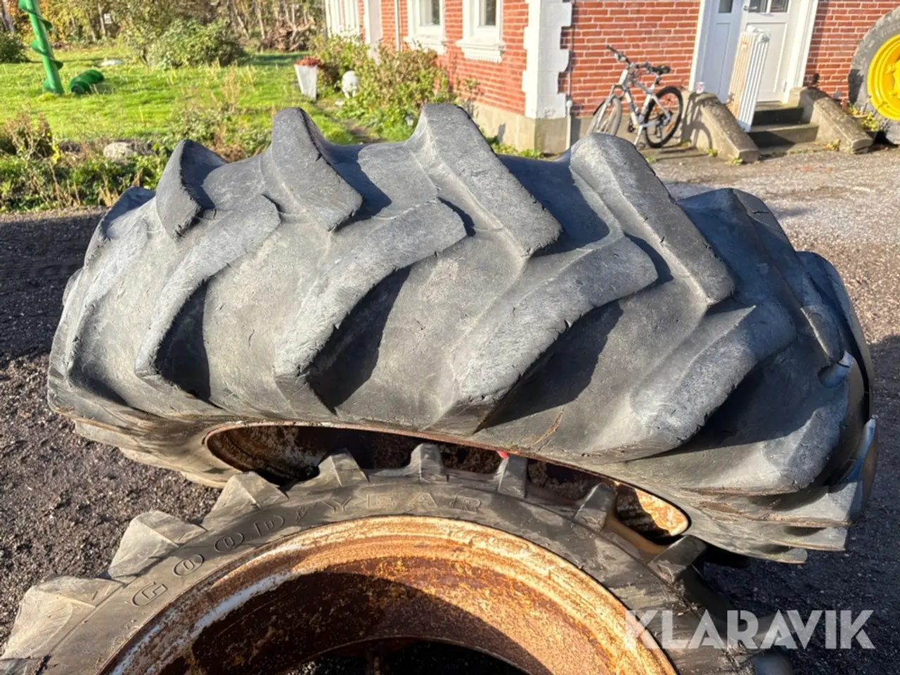 Billede 11 - Traktordæk - 2 styk