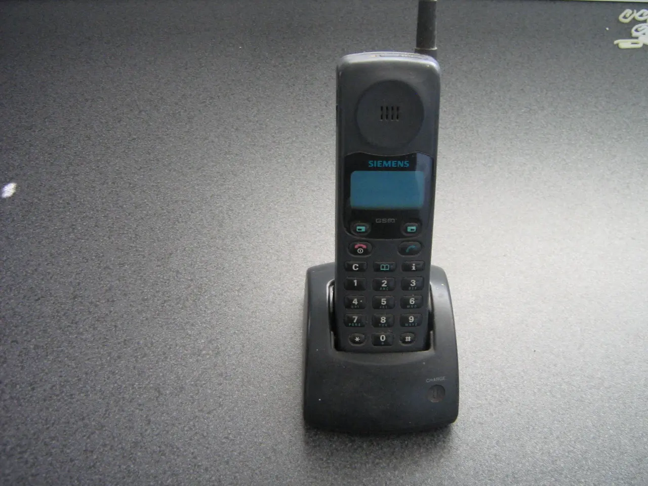 Billede 3 - Gl Mobiltelefon