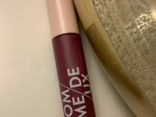 Comme/Deux lip gloss/ balm