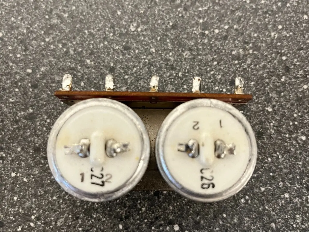 Billede 5 - Vintage Bipolar Capacitor parti - Various Values -