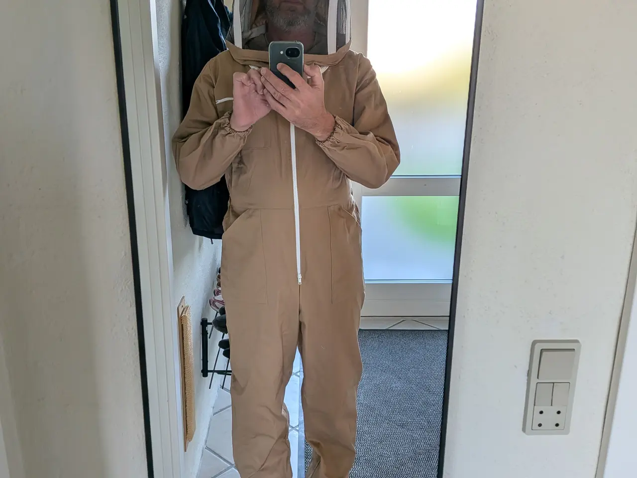 Billede 1 - Heldragt med hat.