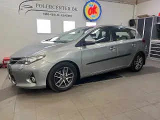 Toyota Auris 2,0 D-4D T2+