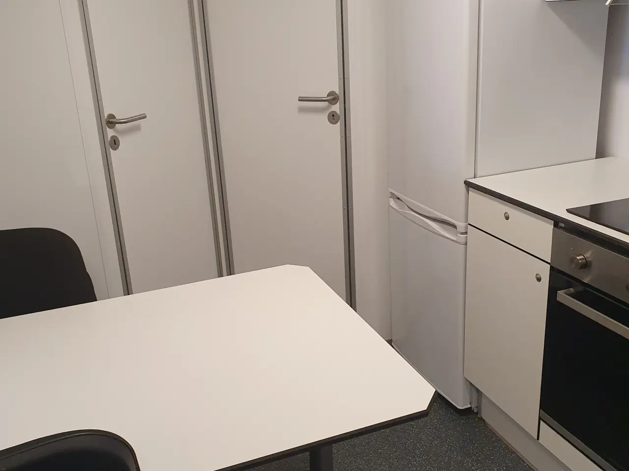 Billede 3 - 5 pers. beboelsesvogn m/2 børneværelser