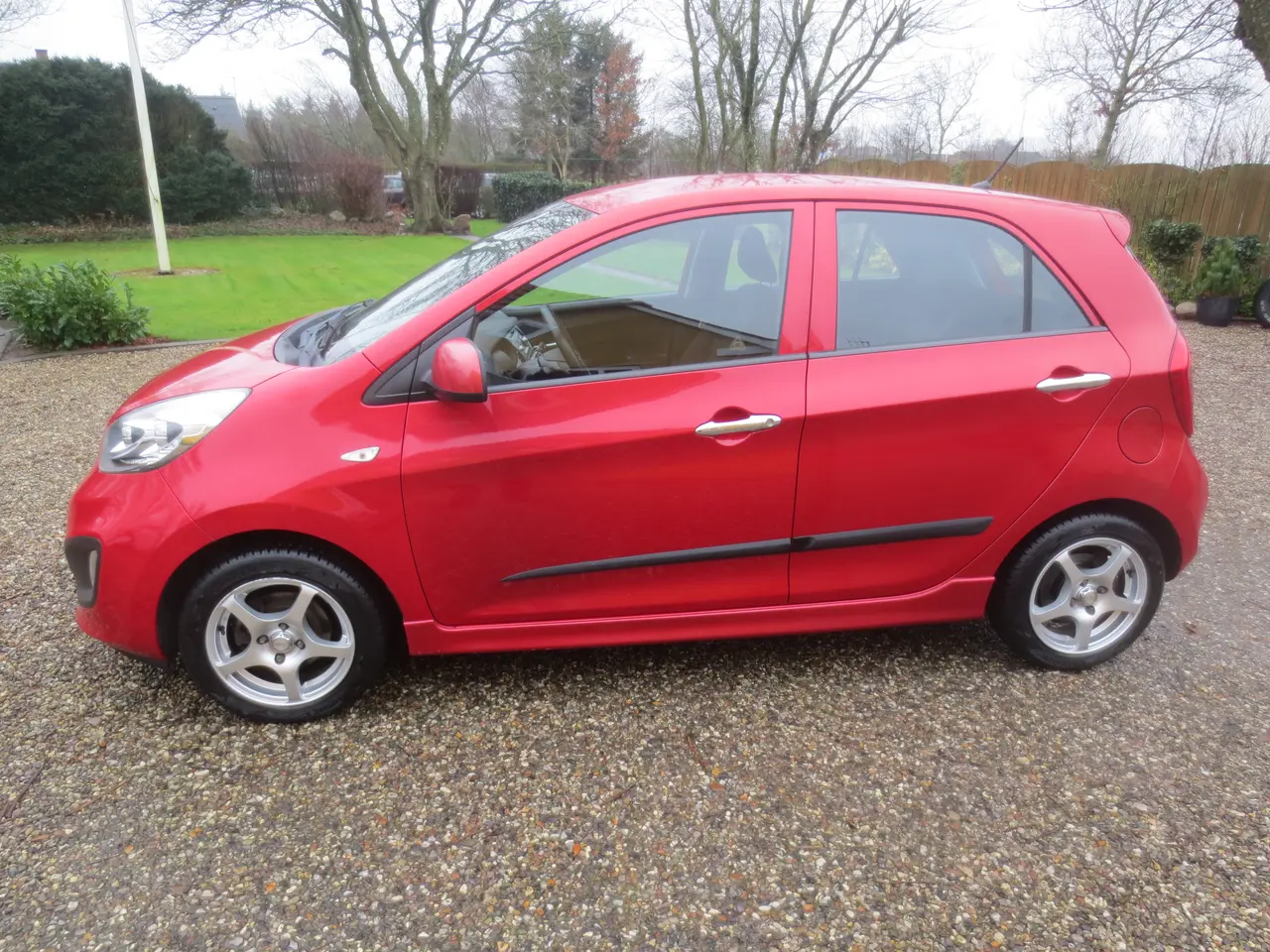 Billede 2 - Pæn Kia Picanto 1.0 i Synet i 26 M/træk.