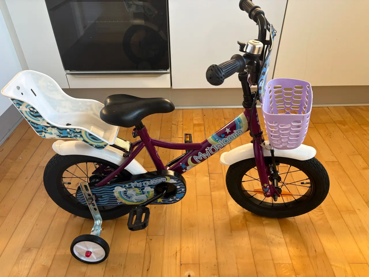 Billede 1 - Fin børne cykel sælges.