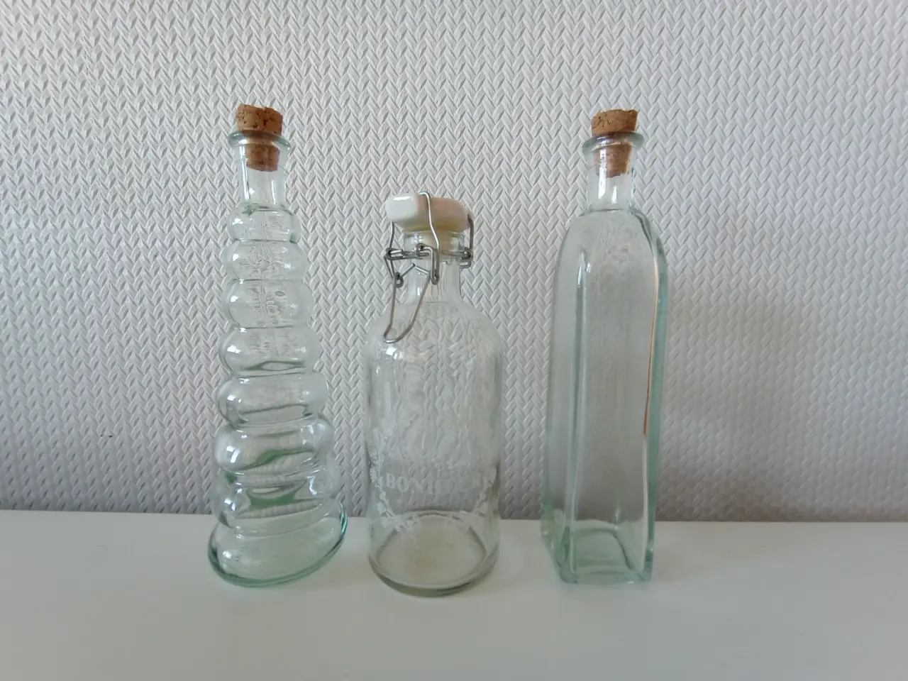 Billede 1 - Glas flasker med kork prop.