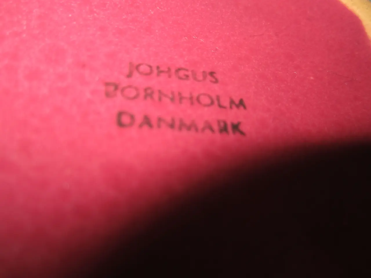 Billede 3 - Smukke Vaser JOHGUS Bornholm. BYD.