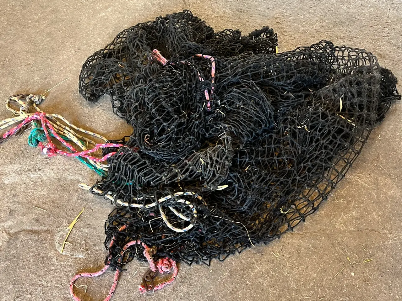 Billede 1 - Slowfeeder net + Høbolde