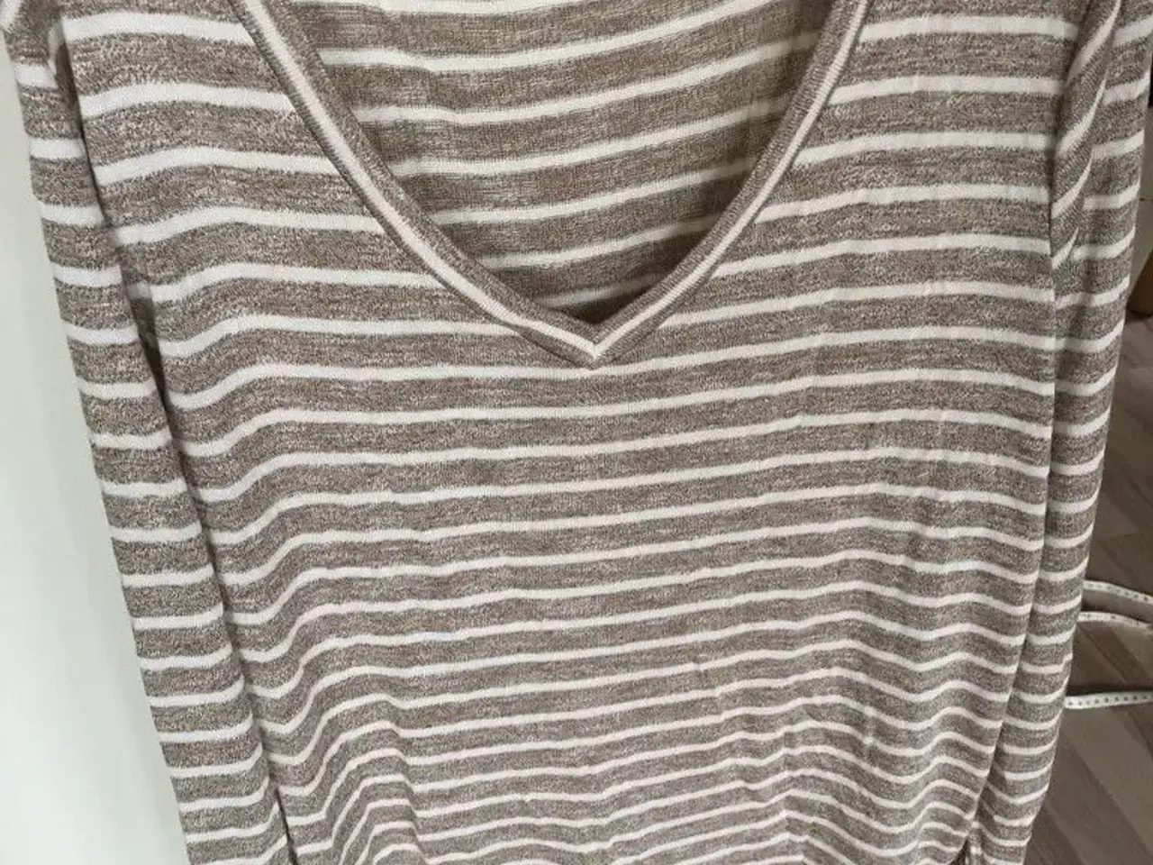 Billede 1 - Trøje/ Bluse m/l  nedsat