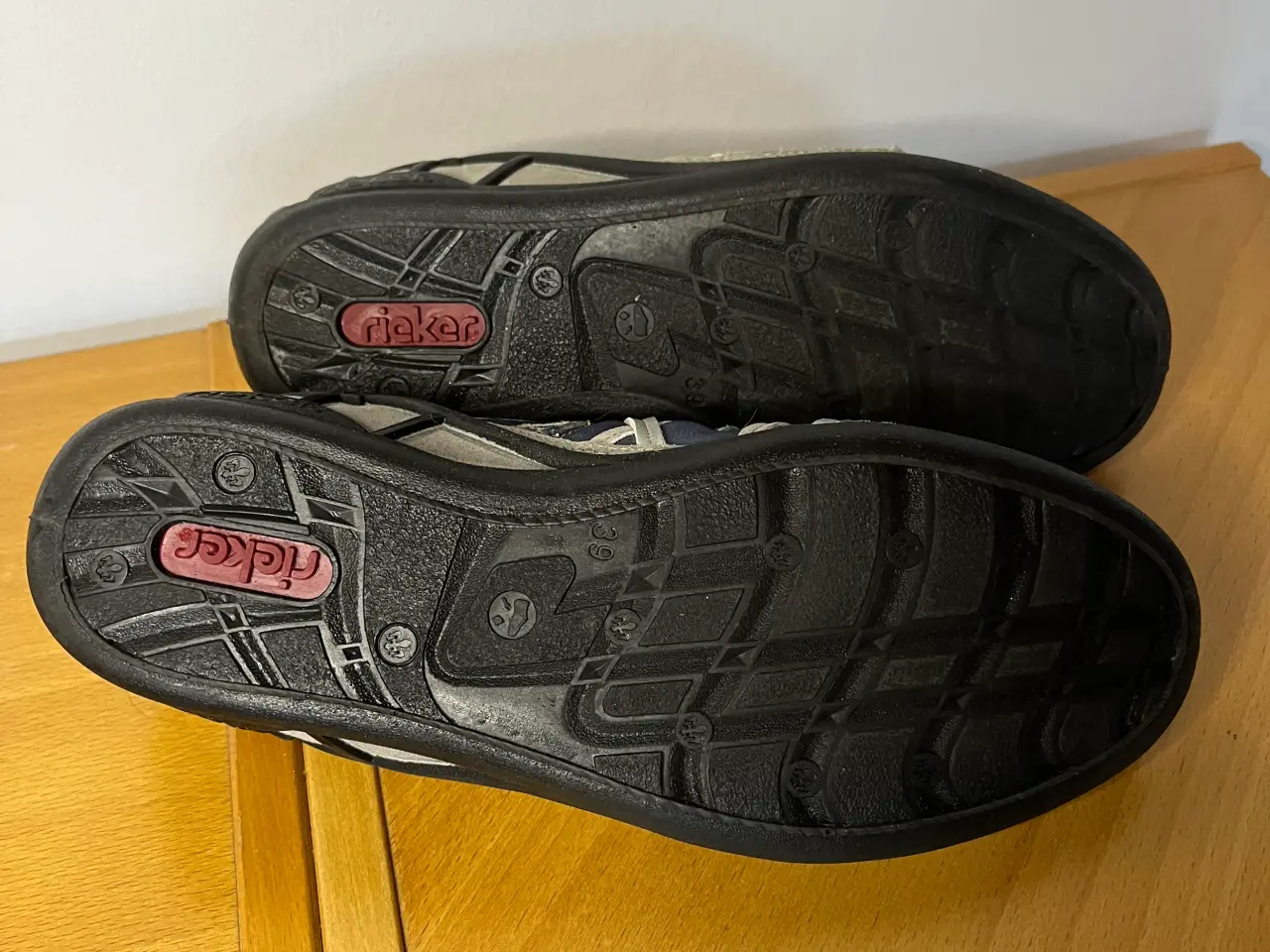 Billede 2 - Helt nye Rieker Sneakers