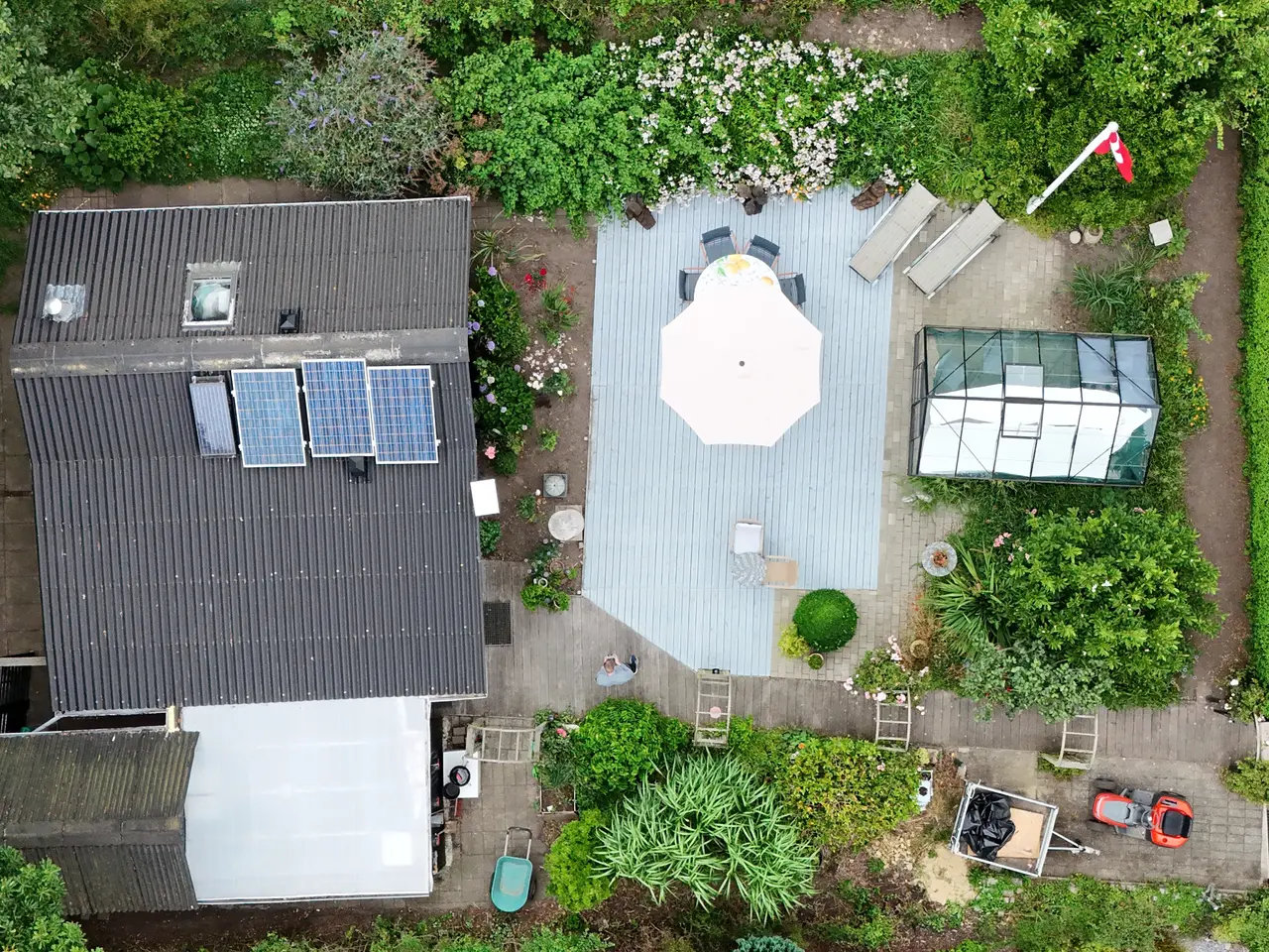 Billede 3 - Kolonihavehus i Esbjerg N m. stor terrasse og have