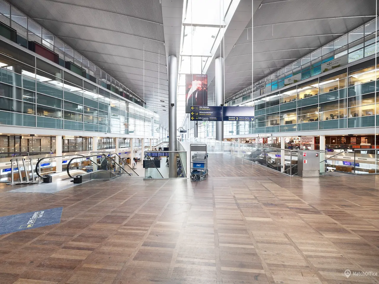 Billede 2 - Kontor i travle Terminal 3