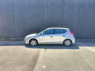 Hyundai i30 1,6 CRDi Classic Plus 90HK 5d 6g