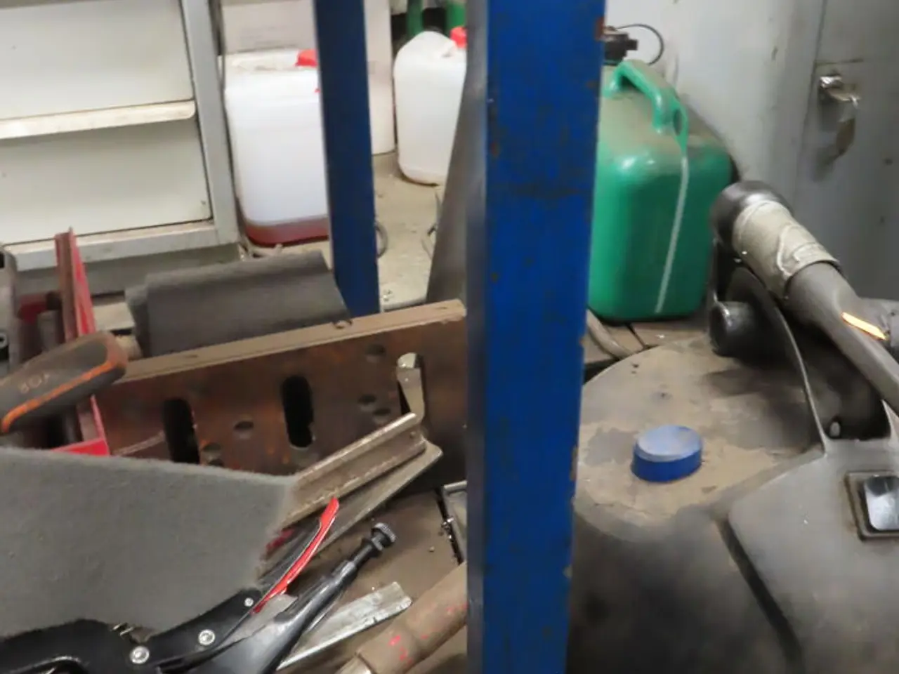 Billede 4 - Arbejdsbord med indhold