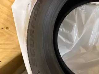 Helt nye originale dæk fra Skoda Enyaq 2026