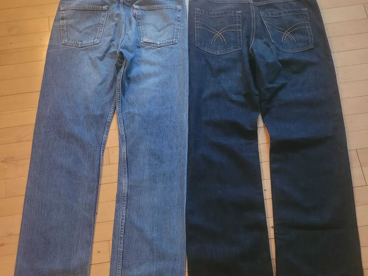 Billede 2 - Levis + Marcus 285kr.med fragt