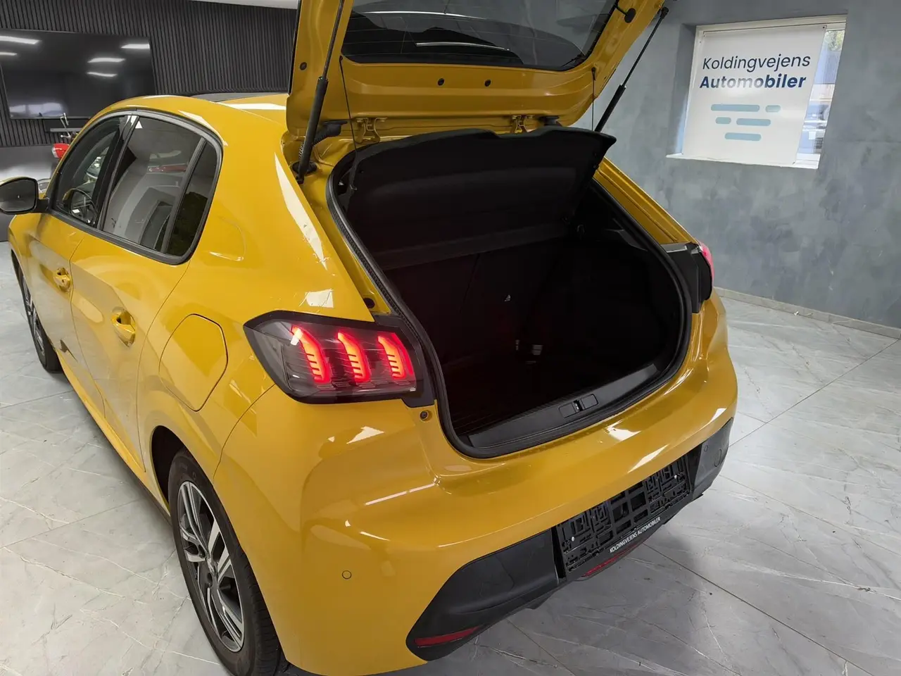 Billede 5 - Peugeot 208 1,2 PureTech Allure Sky 100HK 5d 6g