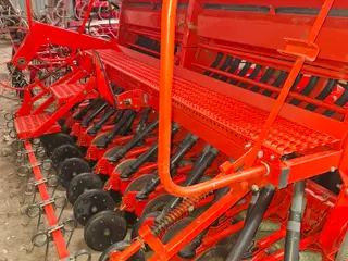 Kuhn Rotorsæt og Dalbo Jordpakker 3 meter