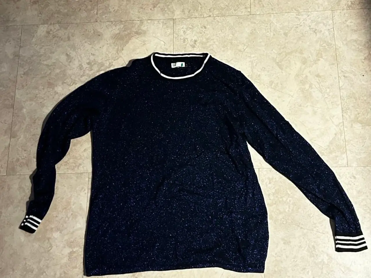 Billede 3 - Sælger 3 bluser og 1 cardigan