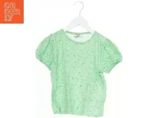 Grøn bluse med blomsterprint fra KappAhl (str. 122)