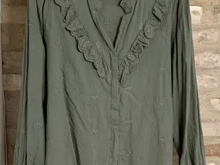 Neo Noir Bluse