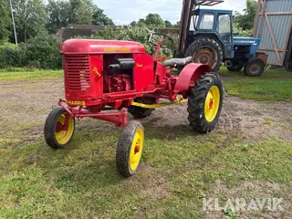 Traktor Massey-Harris Pony