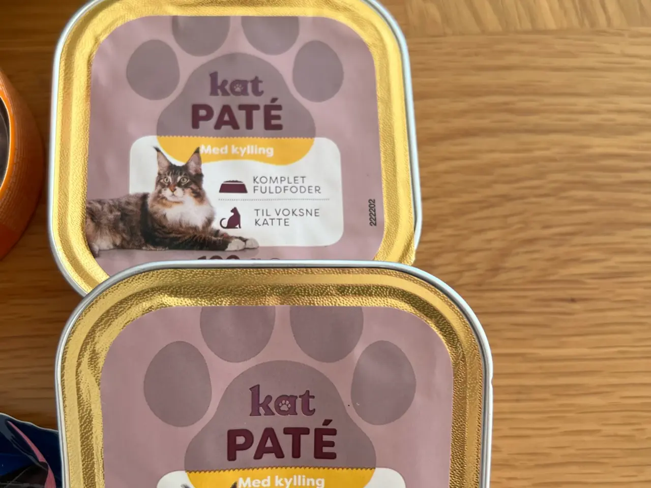 Billede 6 - Pakke med kattemad og -snacks