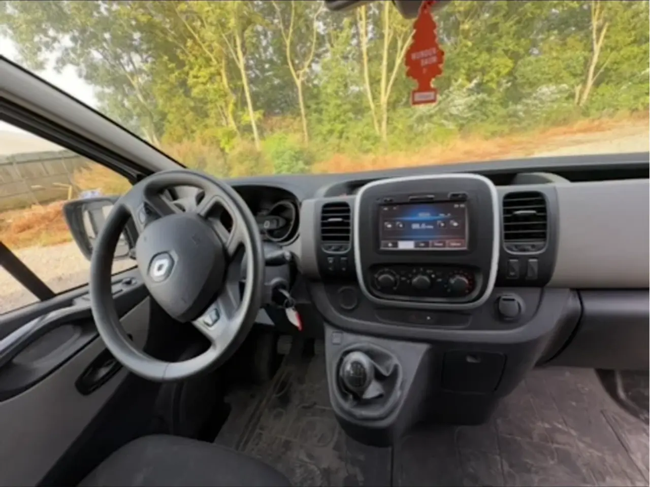 Billede 6 - Renault Mandskabsbil med 6 sæder til erhverv